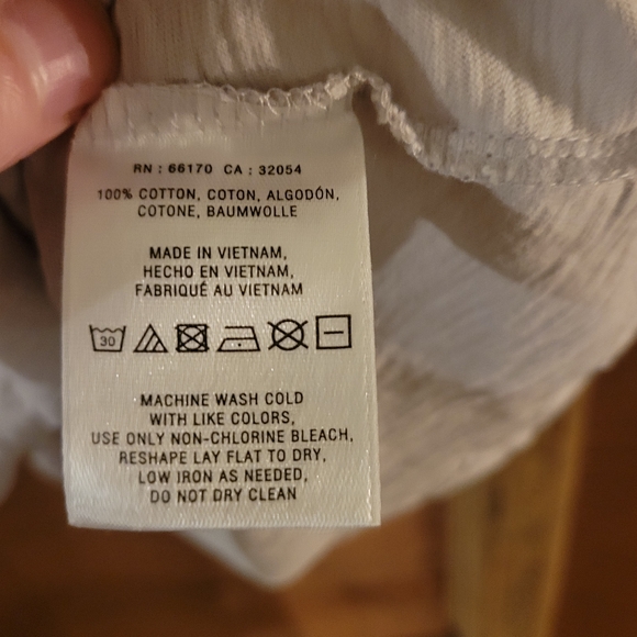 Deletta Cream Top - Picture 3 of 4